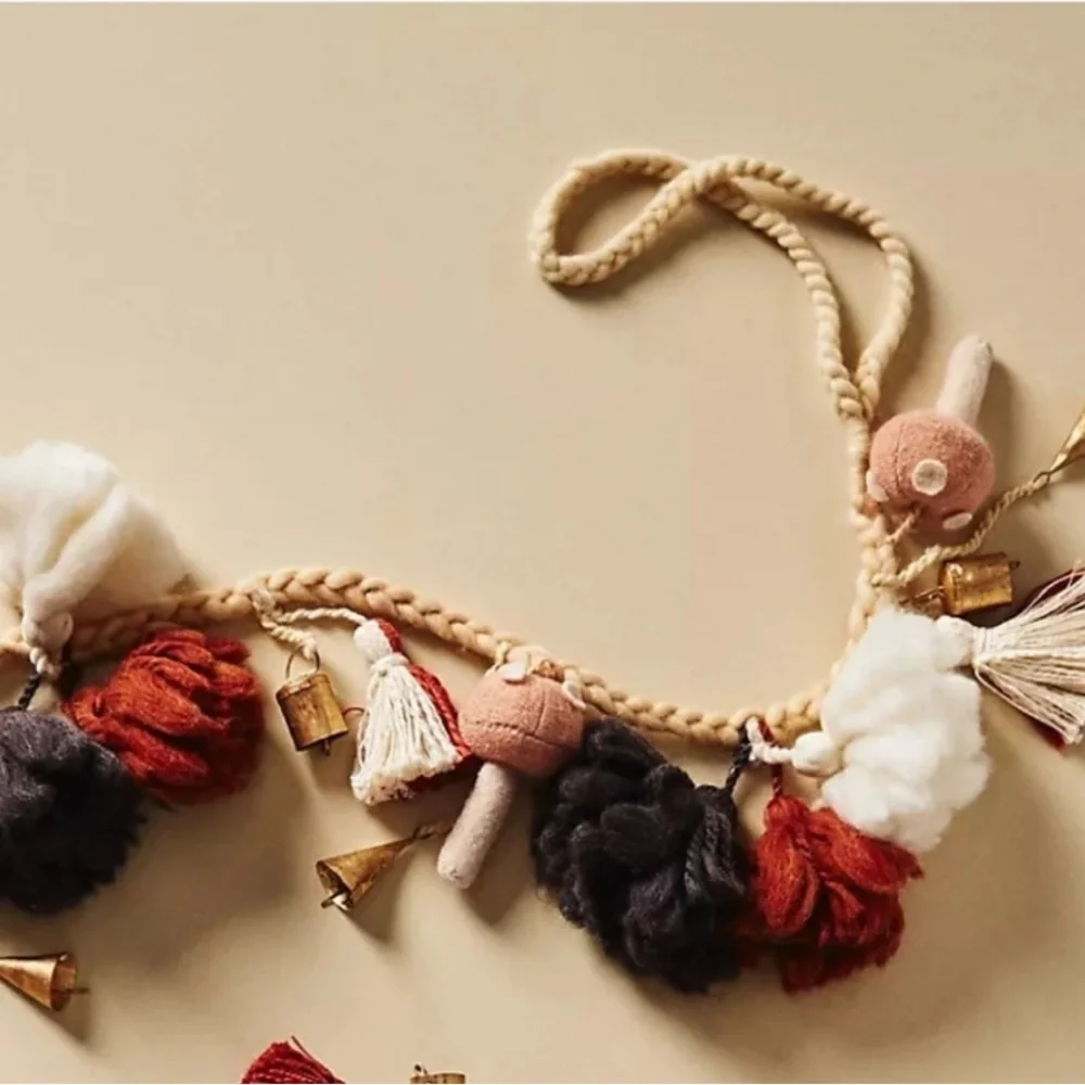 New🌟 Anthropologie Brenn Murano Wool Garland